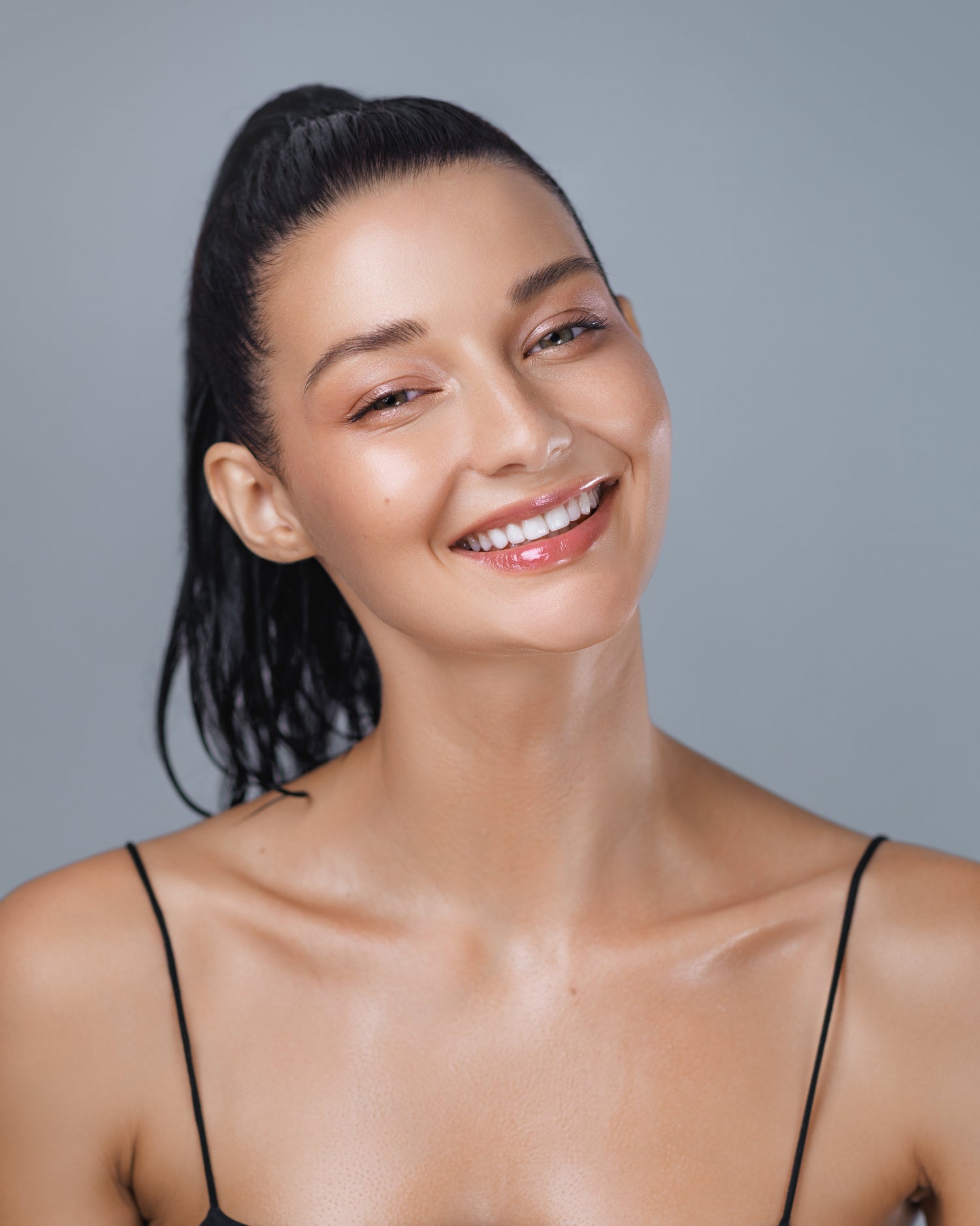 Is the Changing Season Leaving Your Hair Dry and Frizzy? Autumn Haircare 101